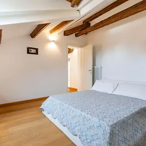  Apartment Clock's 2 Bedrooms & 2 Bathrooms & Big Terrace